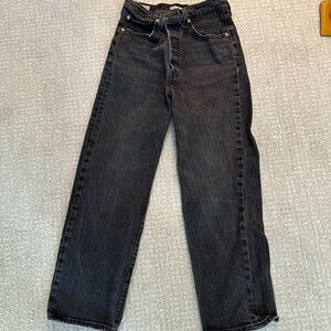 Black Levi’s Ribcage Straight Jean Size W28 L27